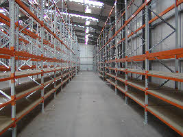 Pallet racking with shelf levels